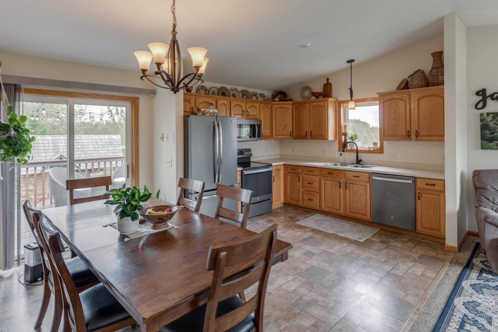 625 4th Street Northwest Wadena, MN 56482 - Photo 4 of 39