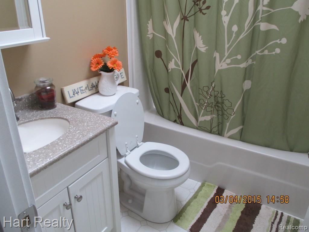 8112 Willits Road Fostoria, MI 48435 - Photo 11 of 18 019.jpg