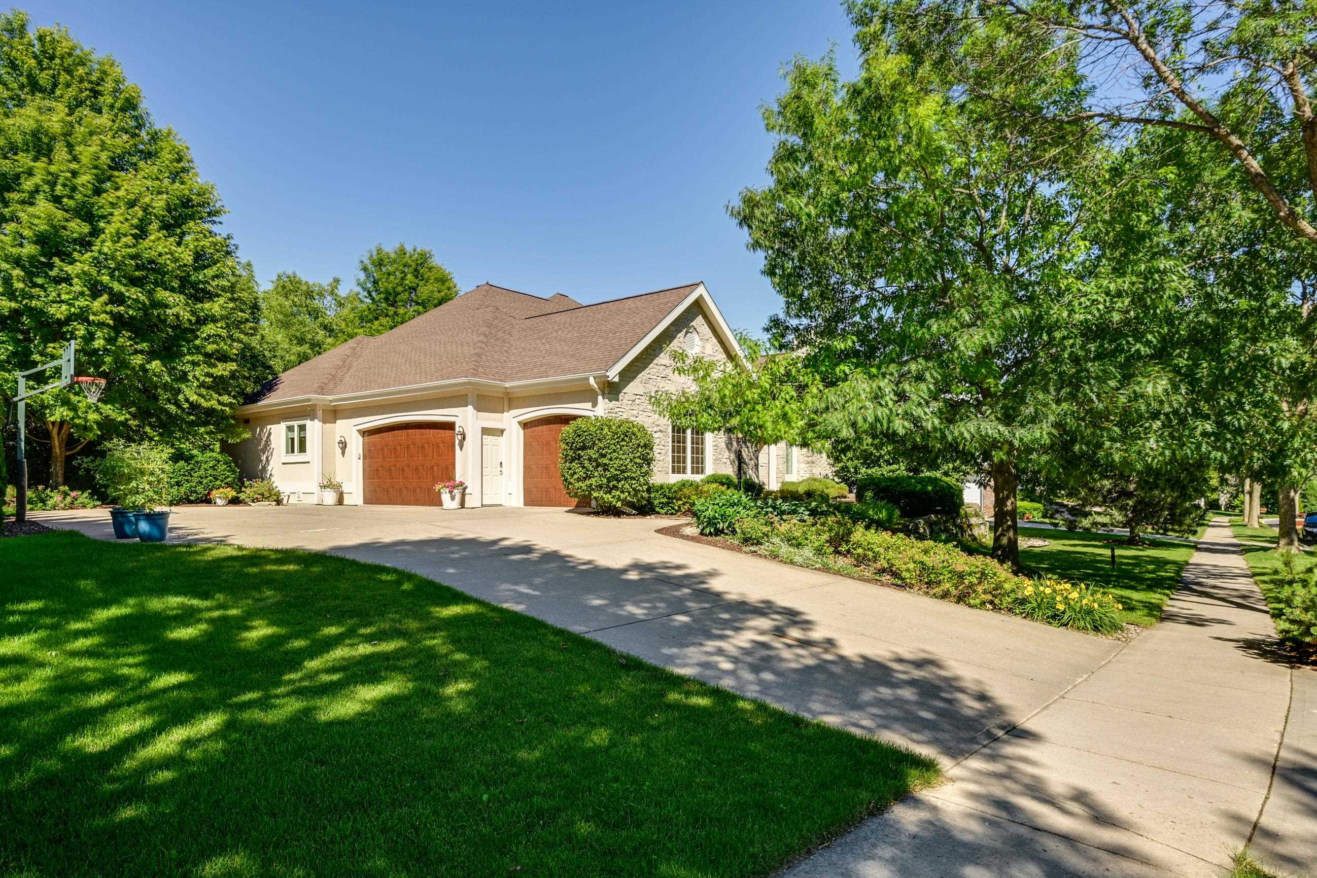817 Hidden Cave Road Madison, WI 53717 - Photo 3 of 24