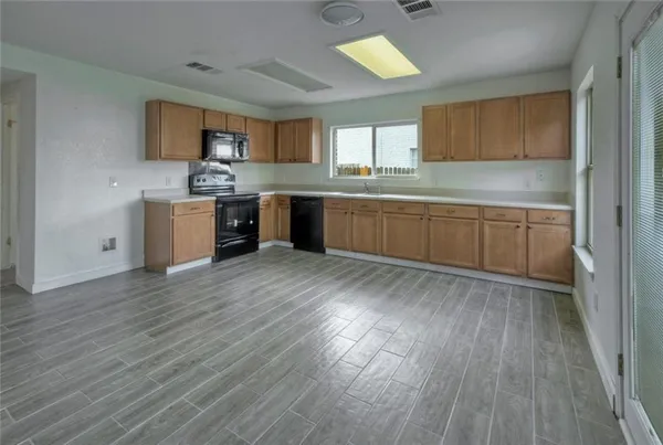 $2,070 | 302 Sunny Brook Drive, Leander, TX 78641