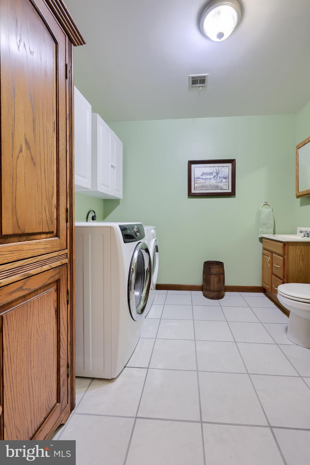 179 Wesley Road Quarryville, PA 17566 - Photo 22 of 52 Half Bathroom / Laundry