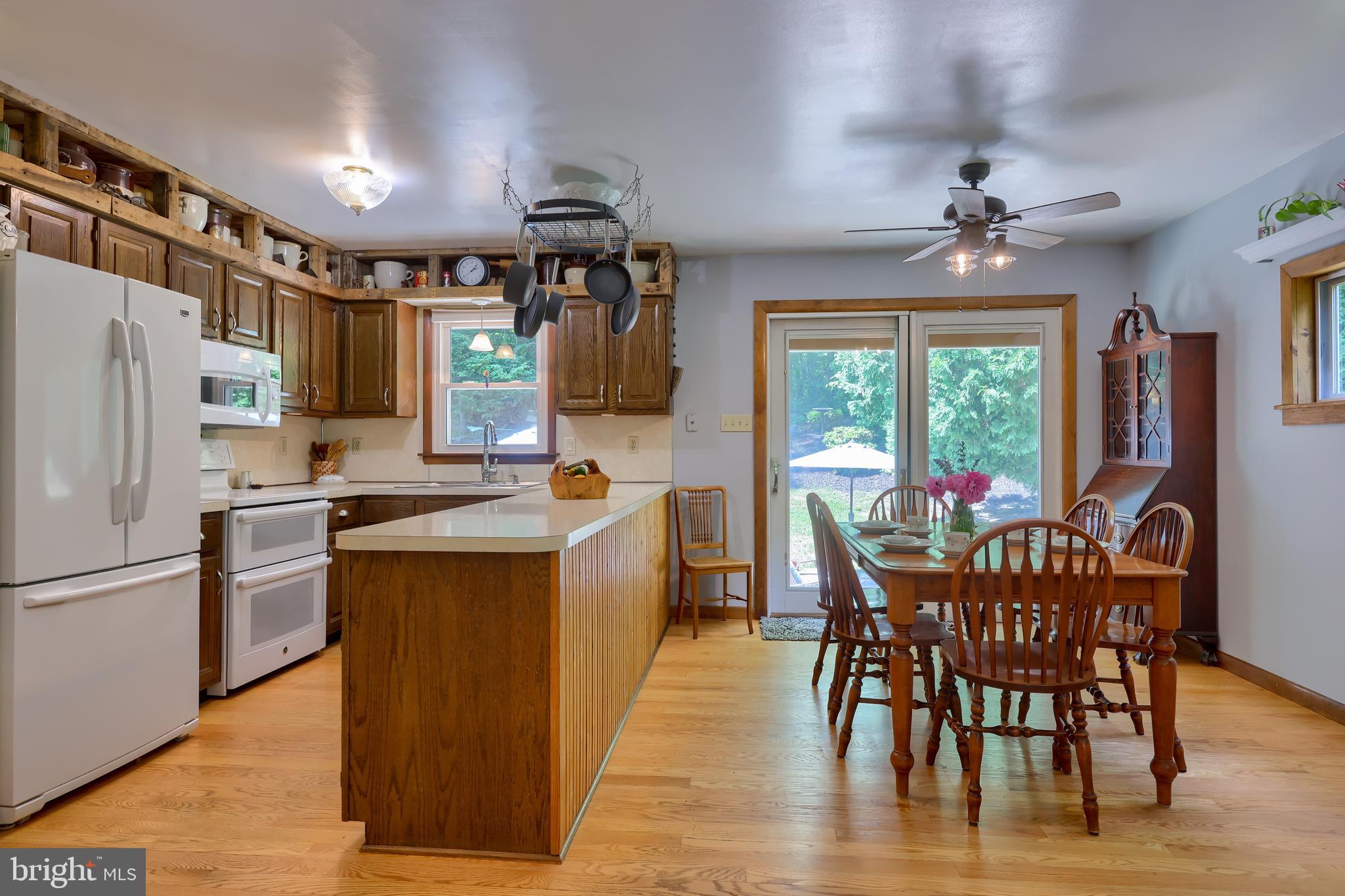 179 Wesley Road Quarryville, PA 17566 - Photo 5 of 52 Dining Room / Kitchen