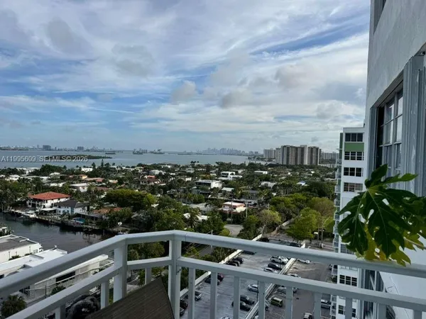 $369,000 | 2150 Sans Souci Boulevard, Unit B1605, North Miami, FL 33181