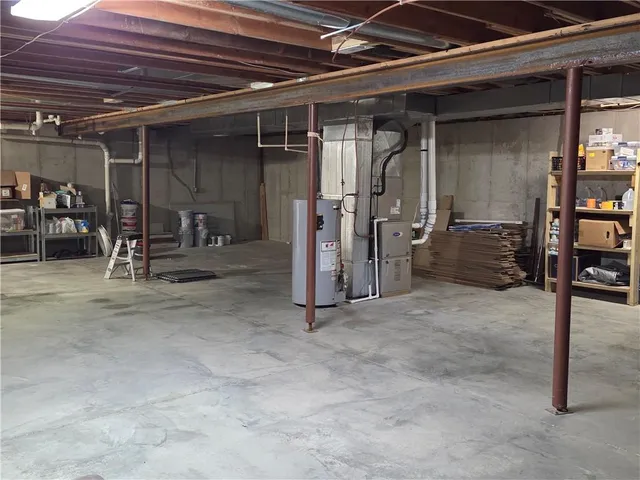 $390,000 | 100 Meadows Lane, Pattonsburg, MO 64670