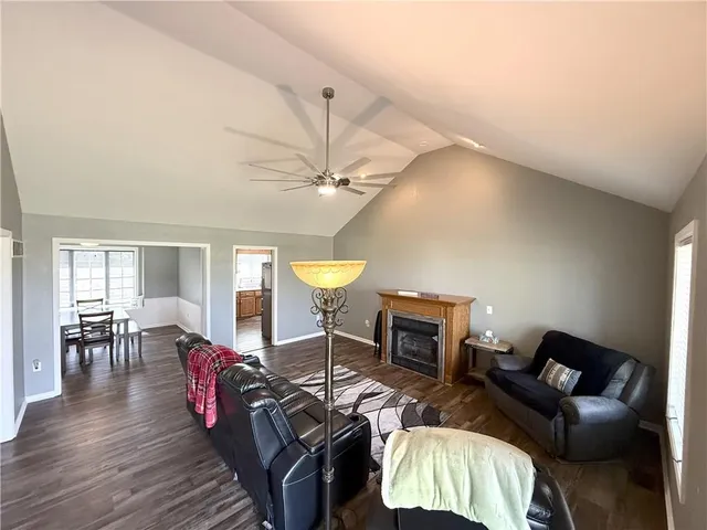 $390,000 | 100 Meadows Lane, Pattonsburg, MO 64670