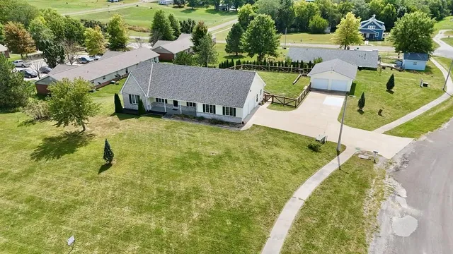 $390,000 | 100 Meadows Lane, Pattonsburg, MO 64670