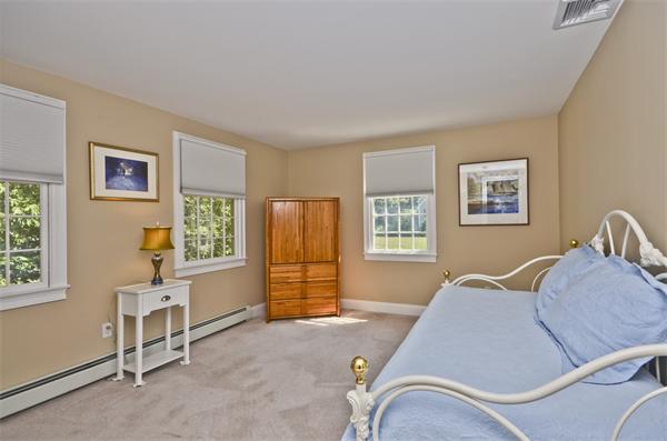 6 Davis Lane Georgetown, MA 01833 - Photo 18 of 26 Gallery Image 18