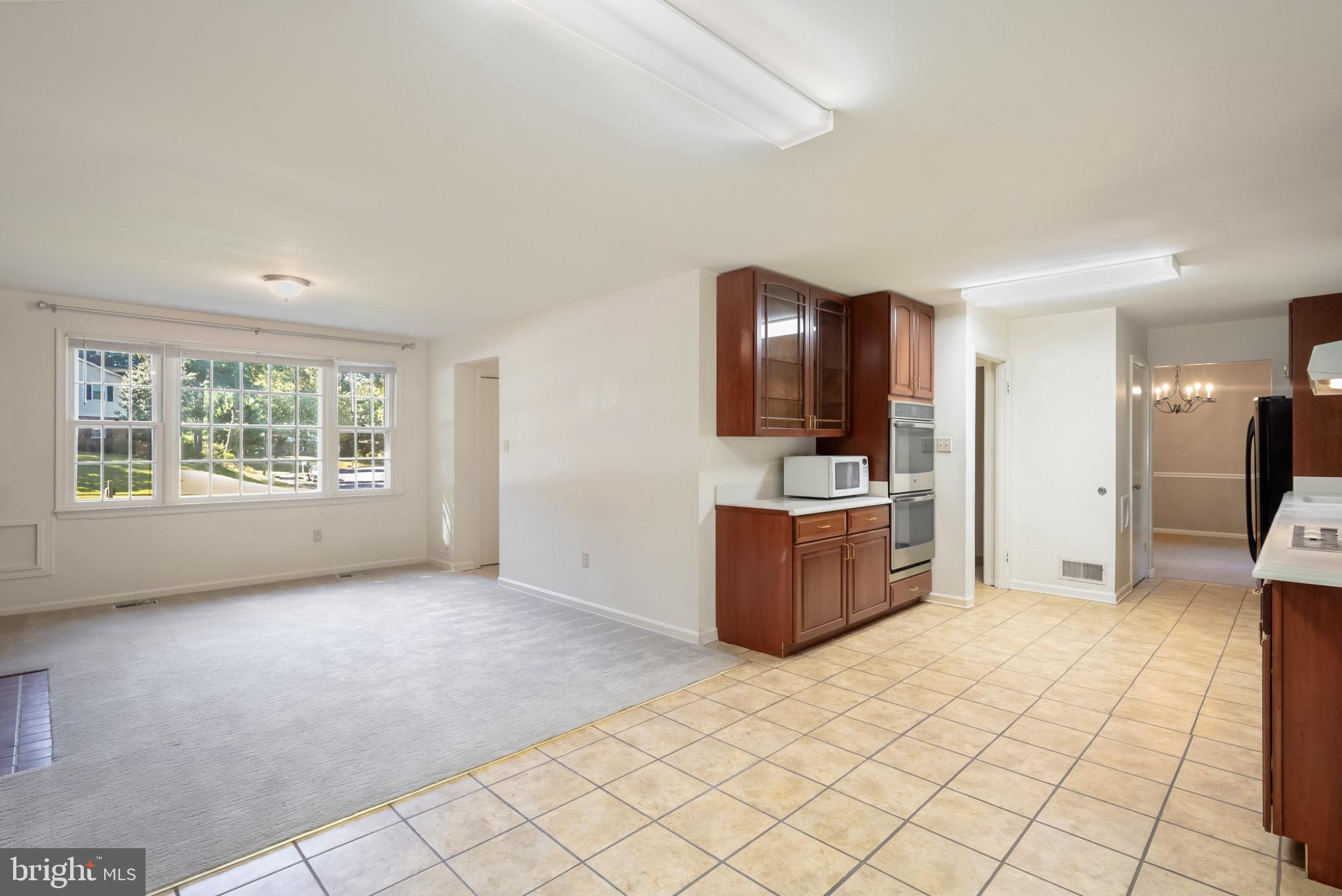 7223 Reservation Drive Springfield, VA 22153 - Photo 15 of 40 Spacious kitchen with natural light.