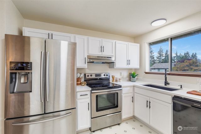 $675,000 | 15518 Southeast 178th Place, Renton, WA 98058