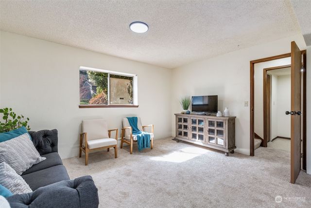 $675,000 | 15518 Southeast 178th Place, Renton, WA 98058