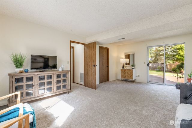 $675,000 | 15518 Southeast 178th Place, Renton, WA 98058