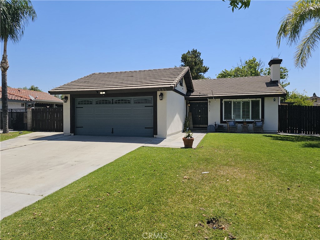685 South Smoketree Avenue Rialto, CA 92316 - Photo 2 of 20