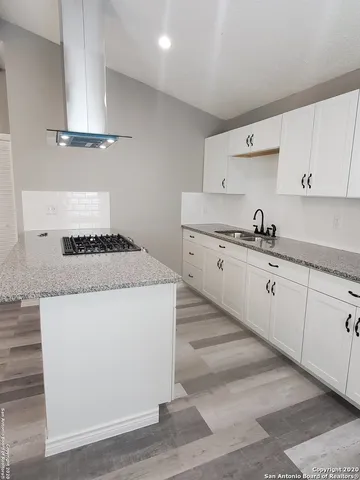 $795 | 1024 West Woodlawn Avenue, Unit 7, San Antonio, TX 78201