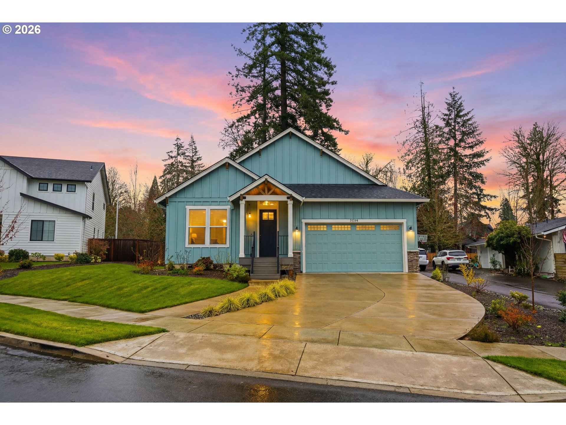 a house view with a outdoor space