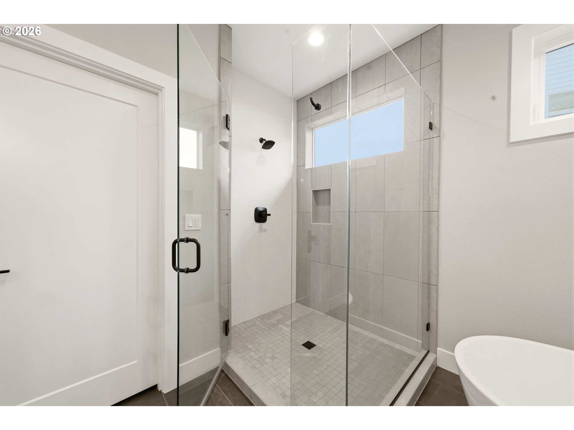 37354 American Street Sandy, OR 97055 - Photo 31 of 37 a bathroom with a shower