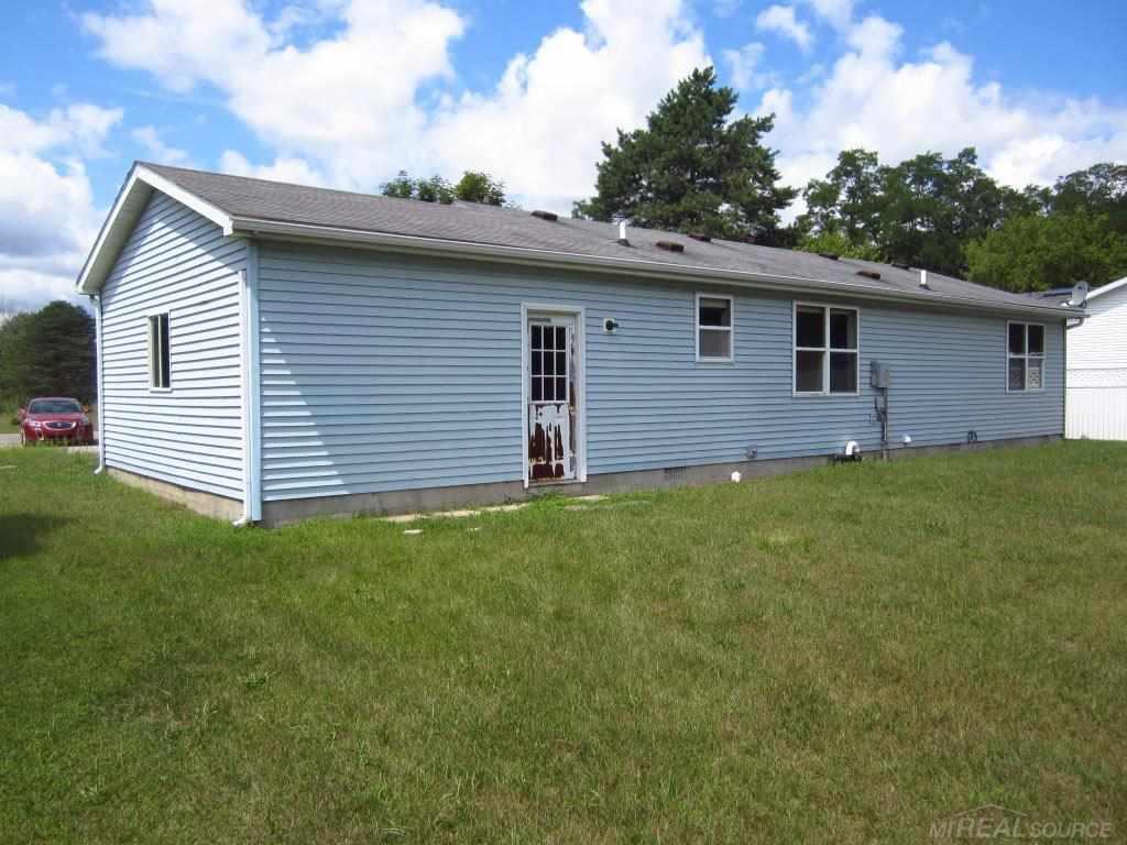 132 North Black River Road Croswell, MI 48422 - Photo 2 of 10