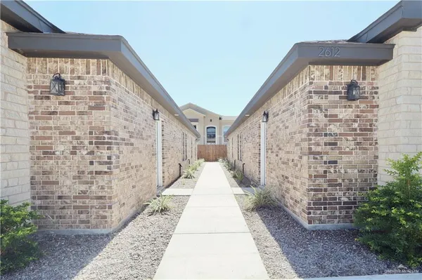 $1,200 | 2612 East Israel Avenue, Unit A, Alton, TX 78573