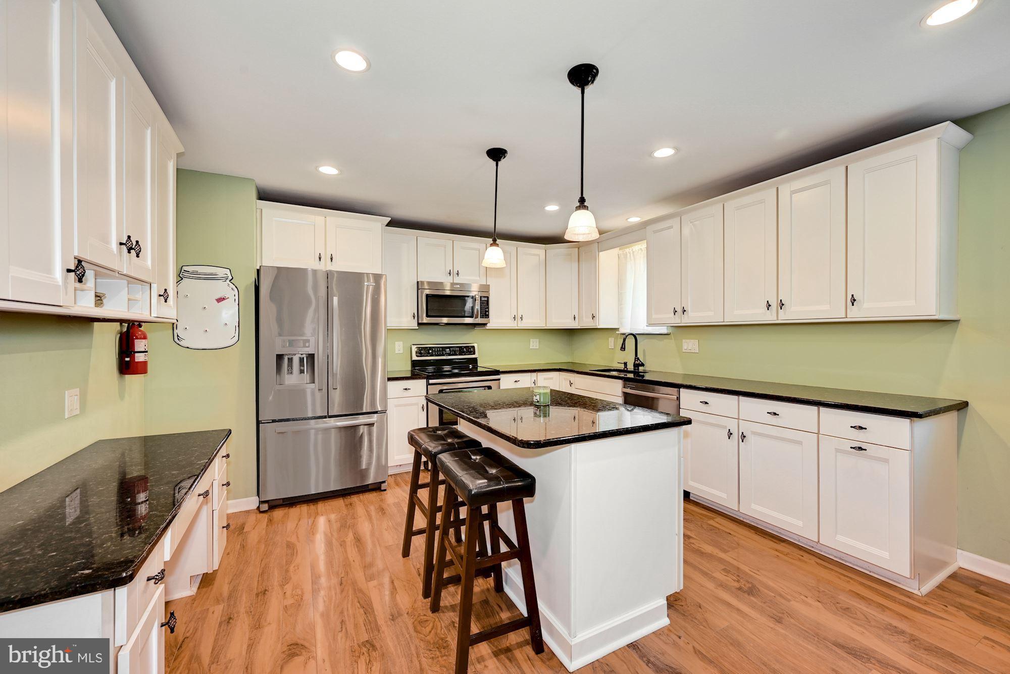 1202 Little Mill Road Sicklerville, NJ 08081 - Photo 14 of 35 Granite countertops, desk area