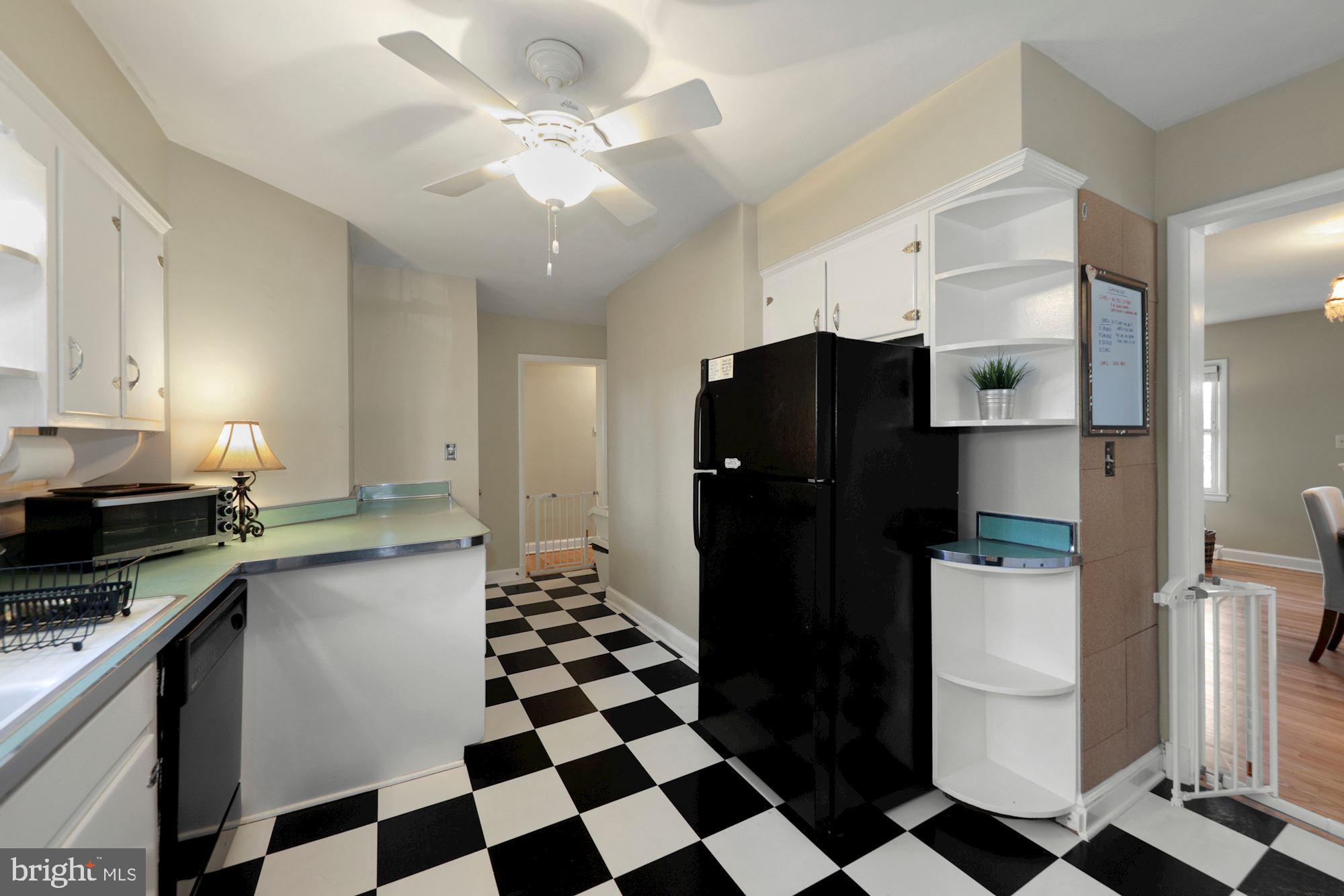 9808 Hawkins Creamery Road Damascus, MD 20872 - Photo 11 of 34 Kitchen