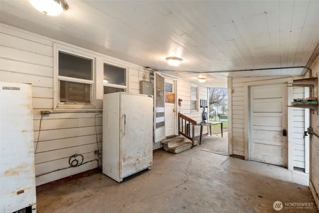 a view of a storage & utility room