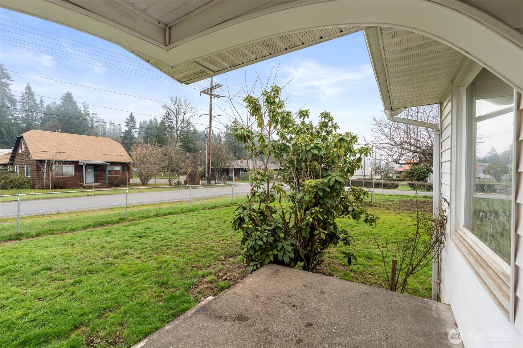 1205 Northwest Kerron Street Winlock, WA 98596 - Photo 3 of 35