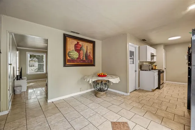 $259,900 | 1513 Glynn Oaks Drive, Arlington, TX 76010