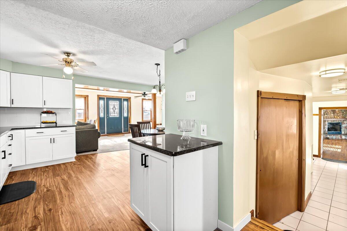 2196 Scofield Carleton Road Carleton, MI 48117 - Photo 8 of 51 21-21