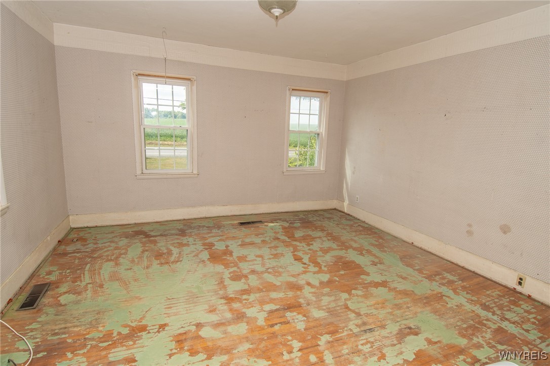 6139 State Route East Warsaw, NY 14569 - Photo 18 of 28 Living Room