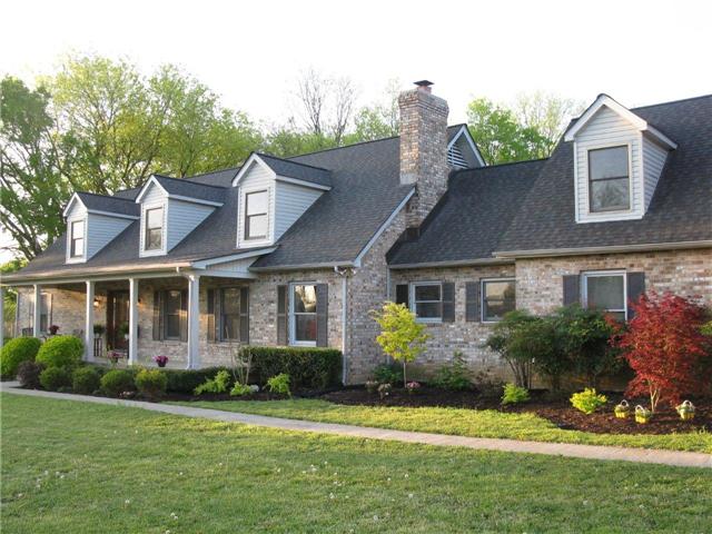 3675 Old South Road Murfreesboro, TN 37128 - Photo 1 of 20 Welcome to 3675 Old South Rd Murfreesboro TN. Solid Brick Home on 1.2 Acres, 4 Bedrooms 4.5 Baths. Each Bedroom has it's own Bathroom!!