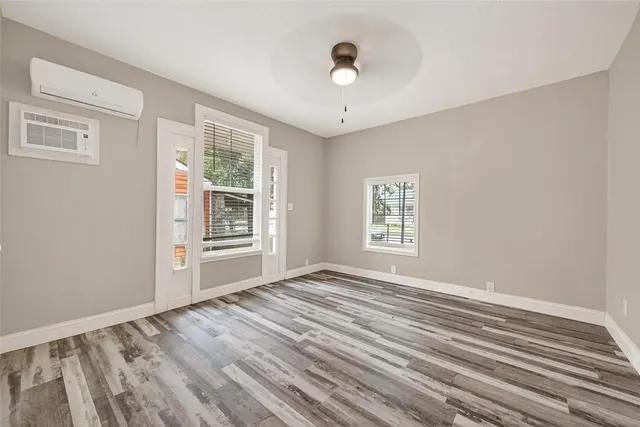 $999 | 1511 Scharpe Street, Unit 2, Houston, TX 77023