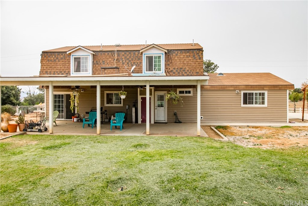 25130 Pierson Road Homeland, CA 92548 - Photo 20 of 23 Covered patio, grass area