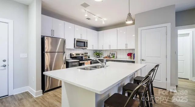 $2,287 | 1000 Central Avenue, Unit B3, Charlotte, NC 28204