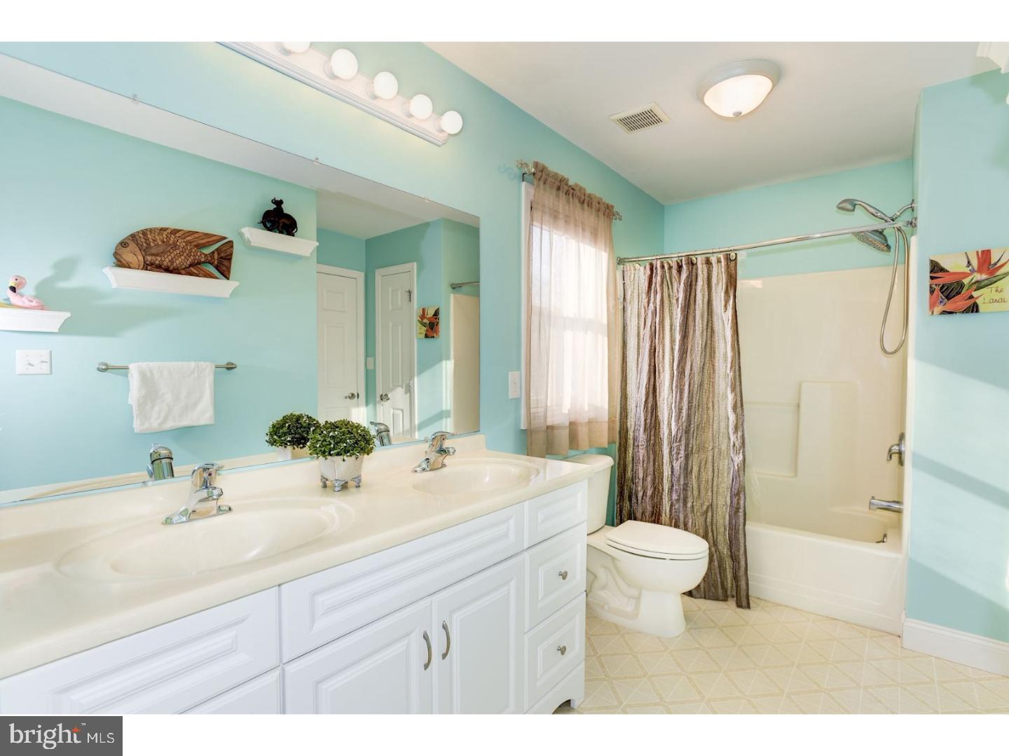 157 Conrow Road Delran, NJ 08075 - Photo 22 of 25 Bathroom