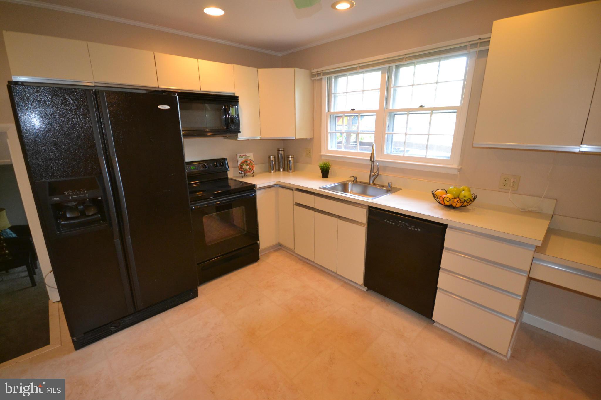 221 Solway Road Lutherville-Timonium, MD 21093 - Photo 7 of 15 Kitchen