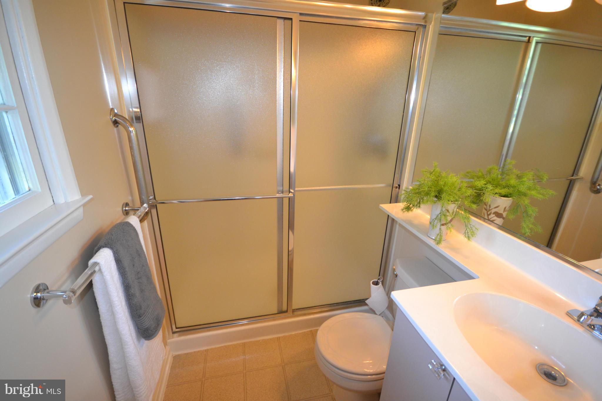 221 Solway Road Lutherville-Timonium, MD 21093 - Photo 10 of 15 Bath (Master)