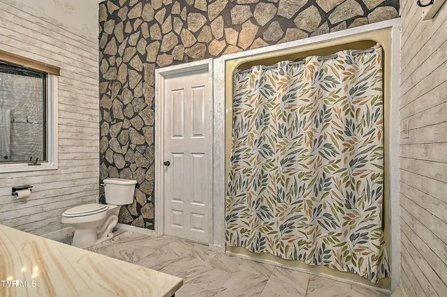 $439,900 | 2933 Cherokee Road, Johnson City, TN 37604