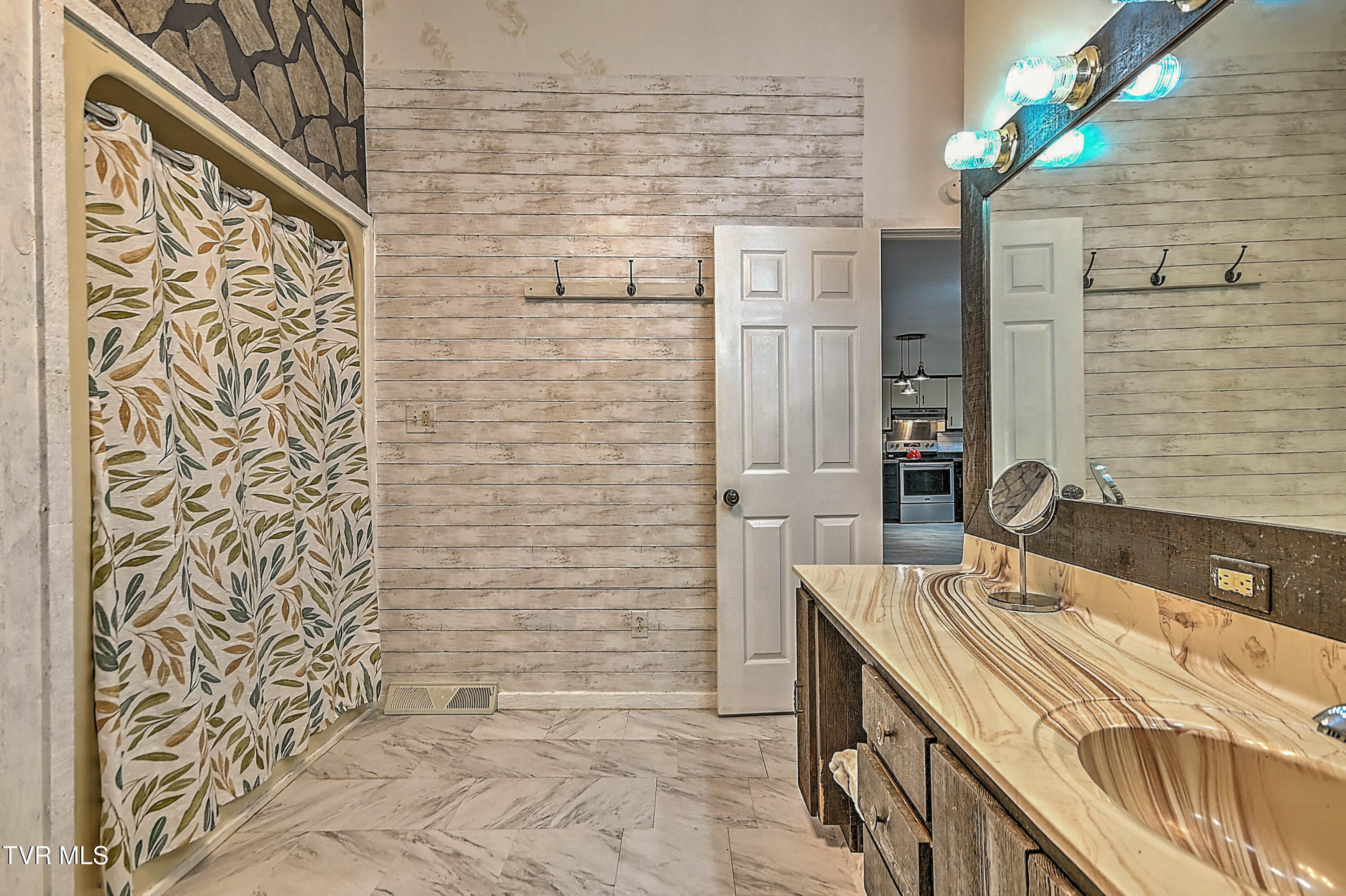 2933 Cherokee Road Johnson City, TN 37604 - Photo 18 of 62 2933 Cherokee BK-22