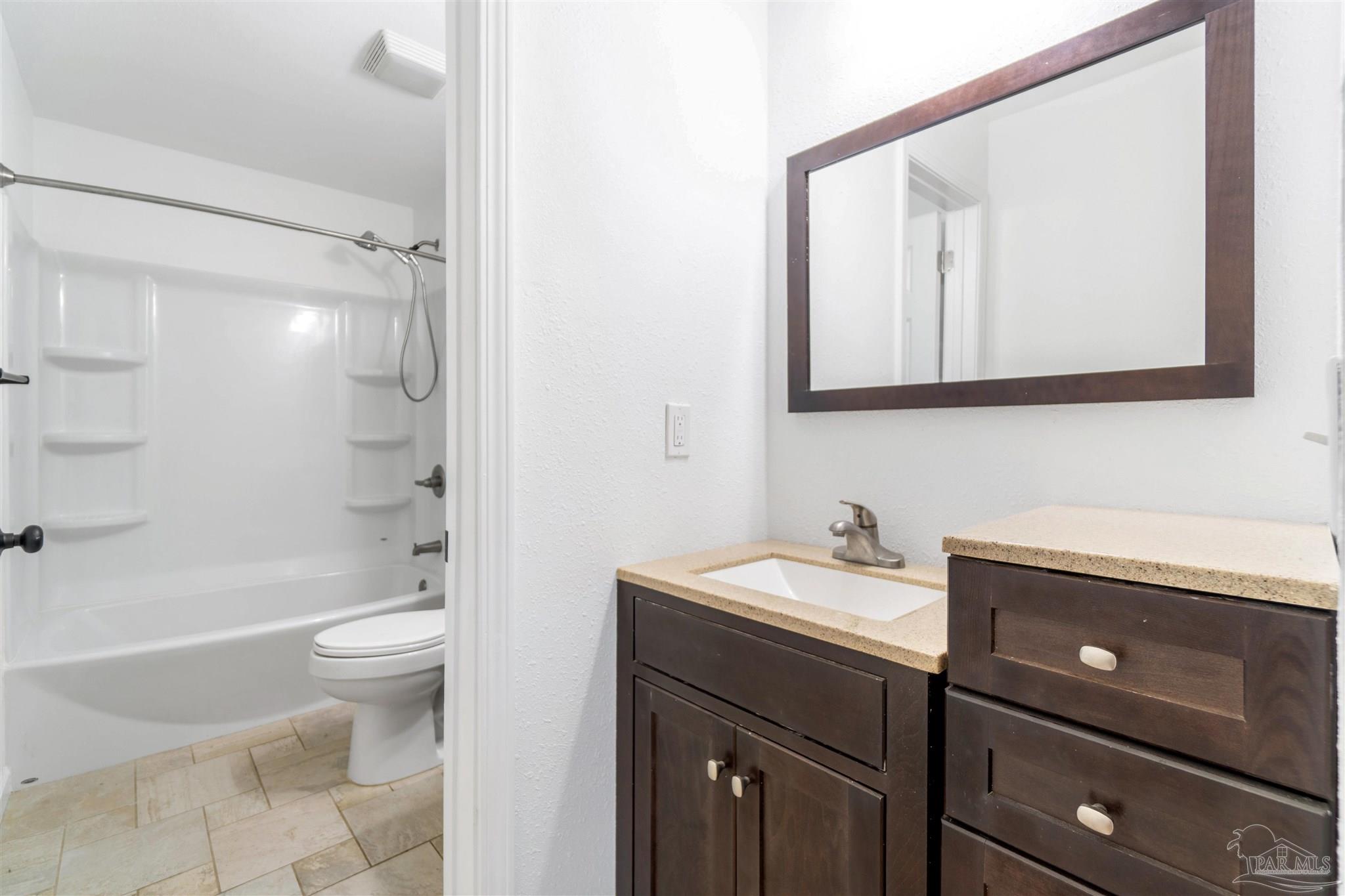 5433 Delona Road Milton, FL 32583 - Photo 27 of 40 Guest Bath