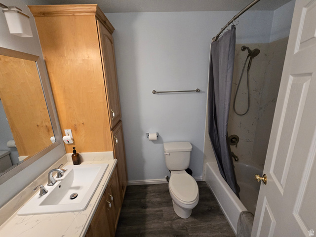1263 Grayson Court Sandy, UT 84094 - Photo 14 of 26 Full bathroom