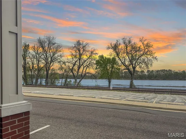 $875,000 | 524 West Front Street, Washington, MO 63090
