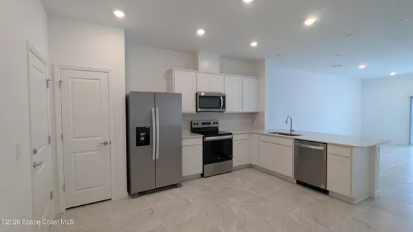 $2,300 | 5113 Inspire Lane, Melbourne, FL 32904