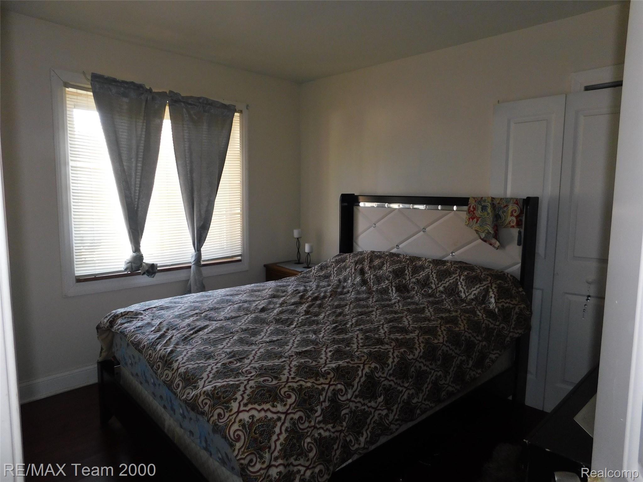 13556 Marion Street Redford, MI 48239 - Photo 16 of 30 DSCN0764.JPG