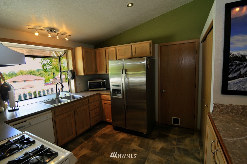 1410 Welling Road Bellingham, WA 98226 - Photo 11 of 18