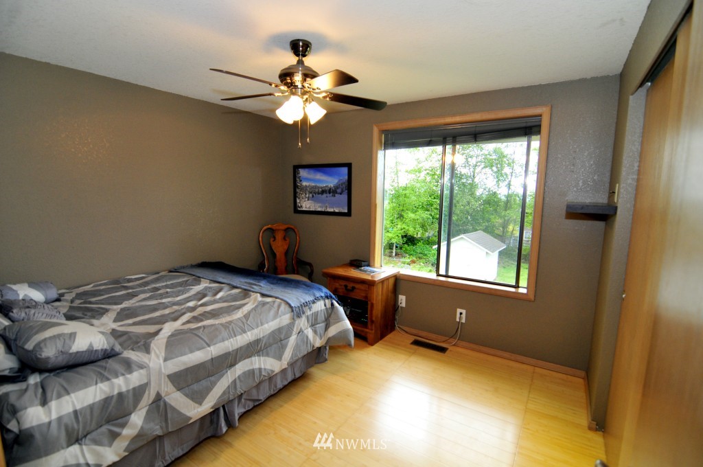 1410 Welling Road Bellingham, WA 98226 - Photo 13 of 18