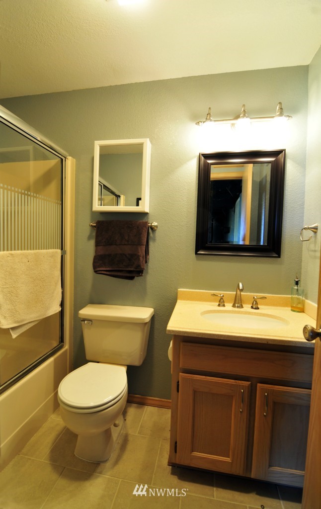 1410 Welling Road Bellingham, WA 98226 - Photo 3 of 18