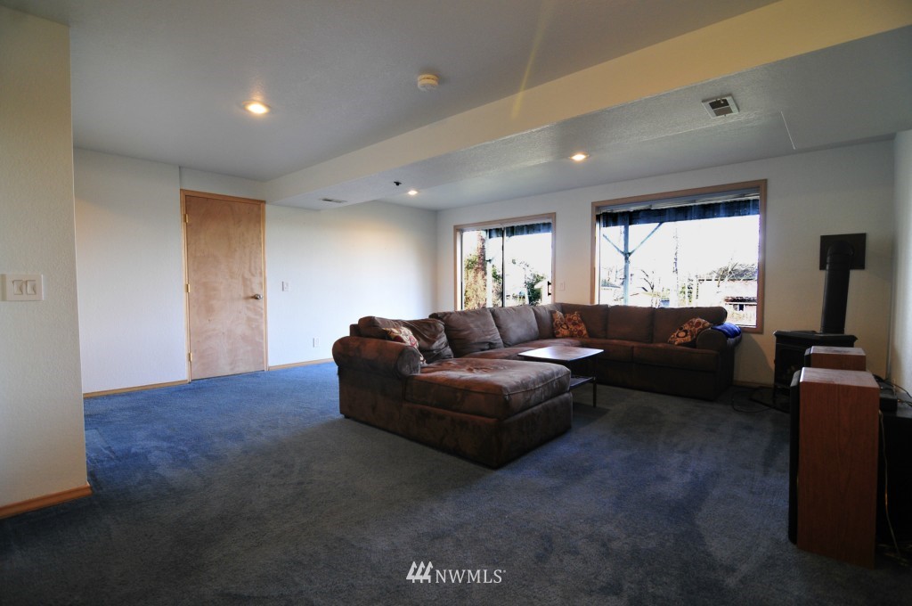 1410 Welling Road Bellingham, WA 98226 - Photo 5 of 18