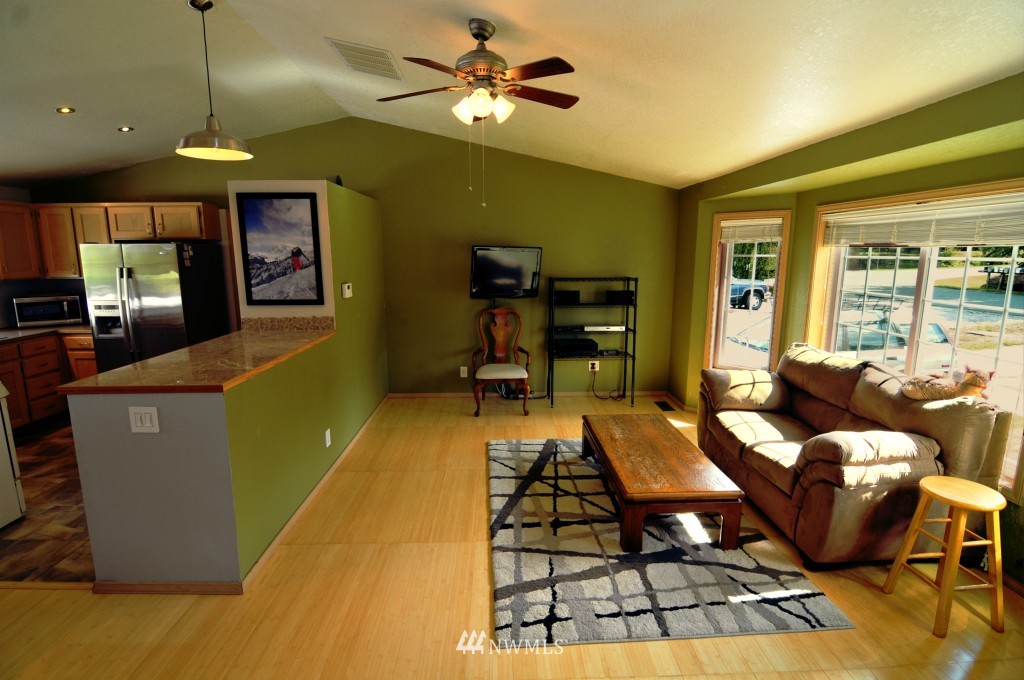 1410 Welling Road Bellingham, WA 98226 - Photo 9 of 18