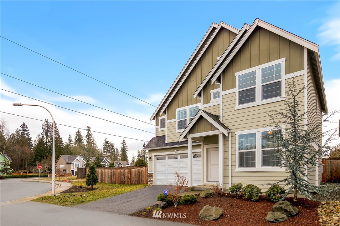 3715 Northeast 14th Street Renton, WA 98056 - Photo 3 of 25 Gallery Image 3