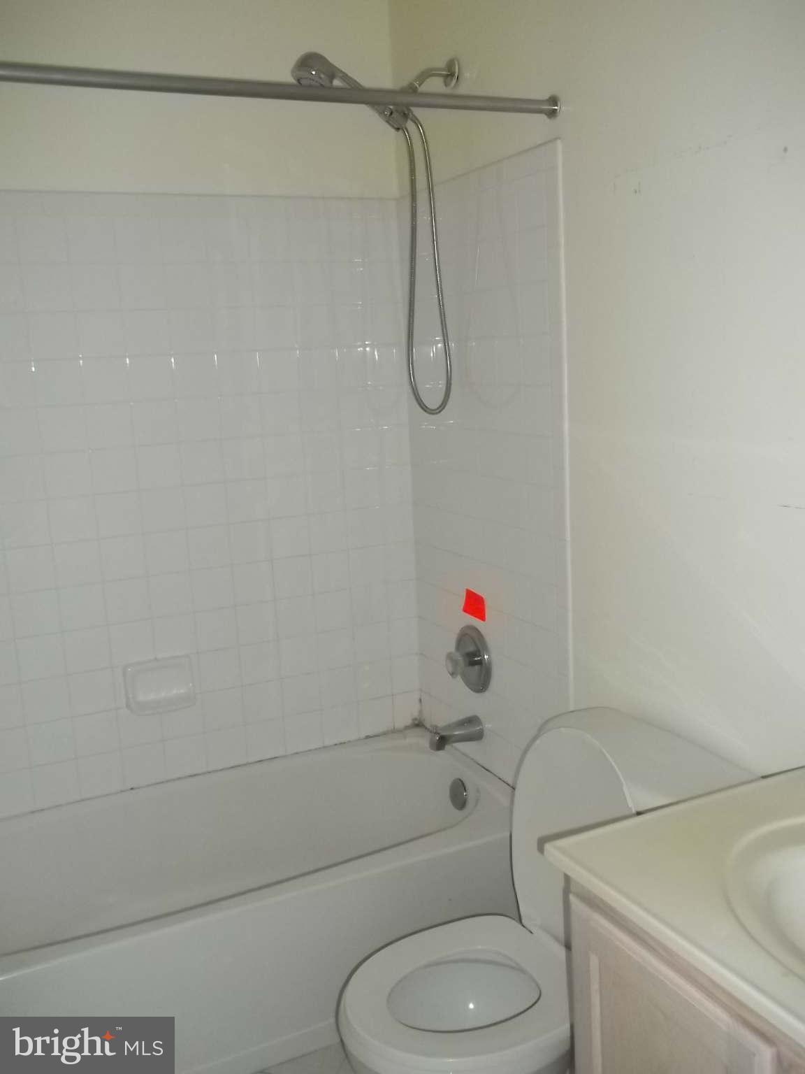 604 Glen Echo Road Frederick, MD 21703 - Photo 8 of 17 Bath (Master)