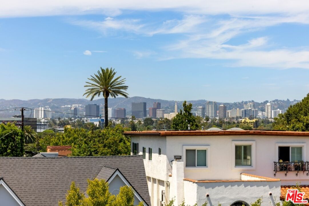10540 Clarkson Road Los Angeles, CA 90064 - Photo 4 of 6 Gallery Image 4